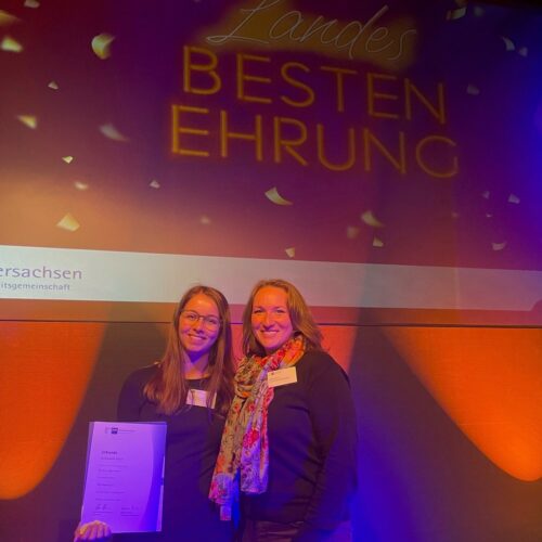 Best pharmacist trainee in Lower Saxony completed her training at Aenova site in Gronau